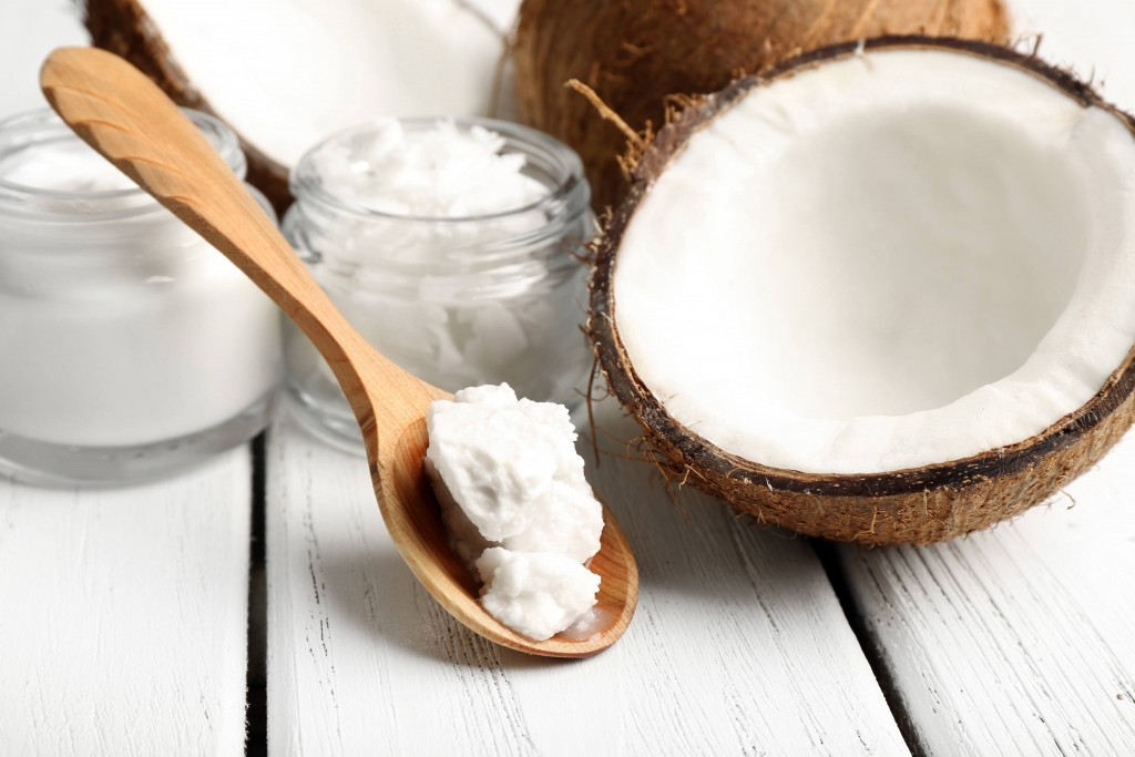 How To Use Coconut Oil For Acne Scars (5 Ways) - Femniqe